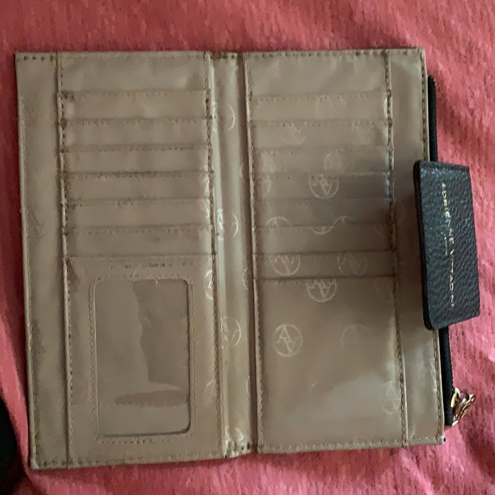 Wallet - Picture 3 of 4